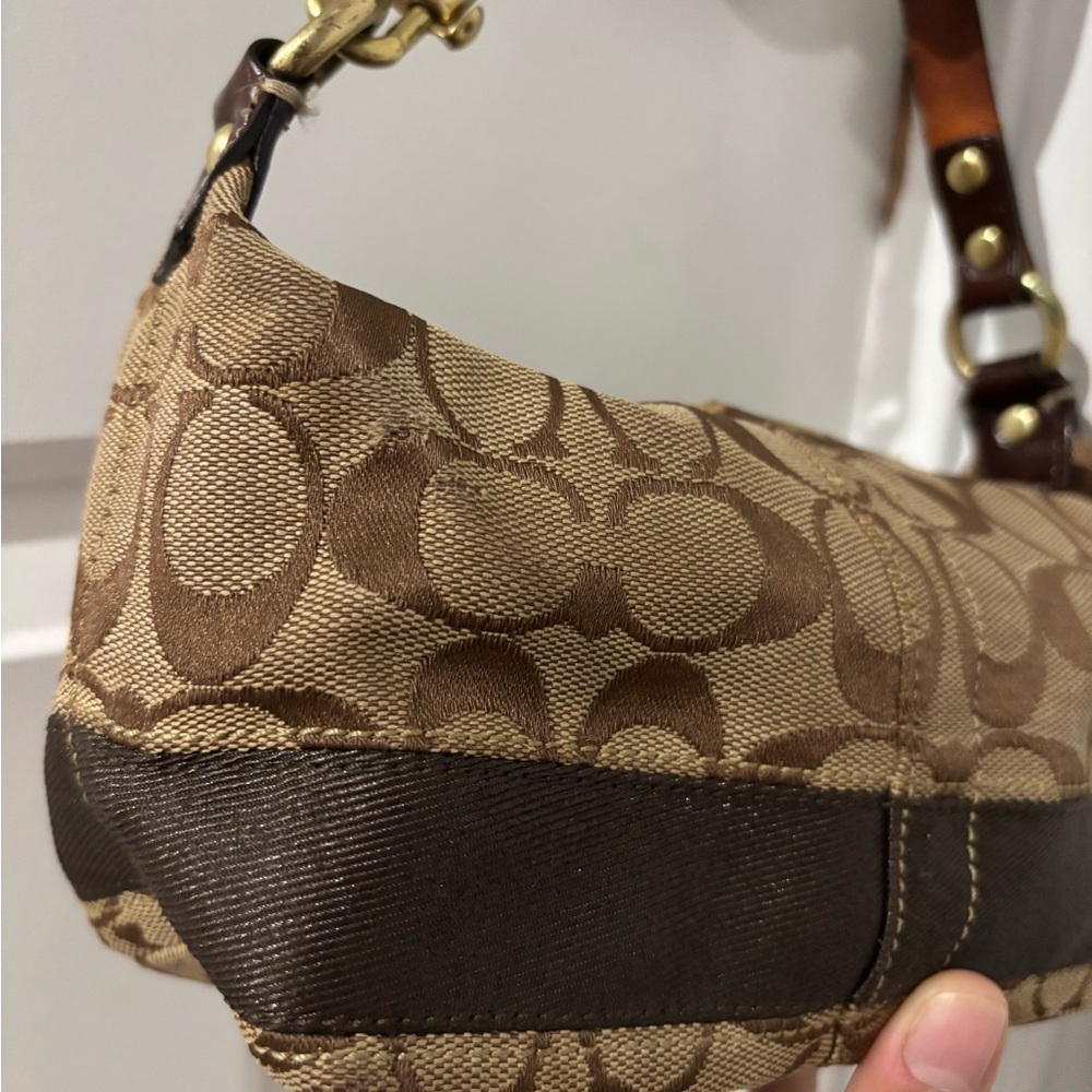 🍎🍎SOLD🍎🍎Vintage Coach Signature Mini Baguette Y2K Brown Canvas Shoulder Bag - Picture 4 of 11